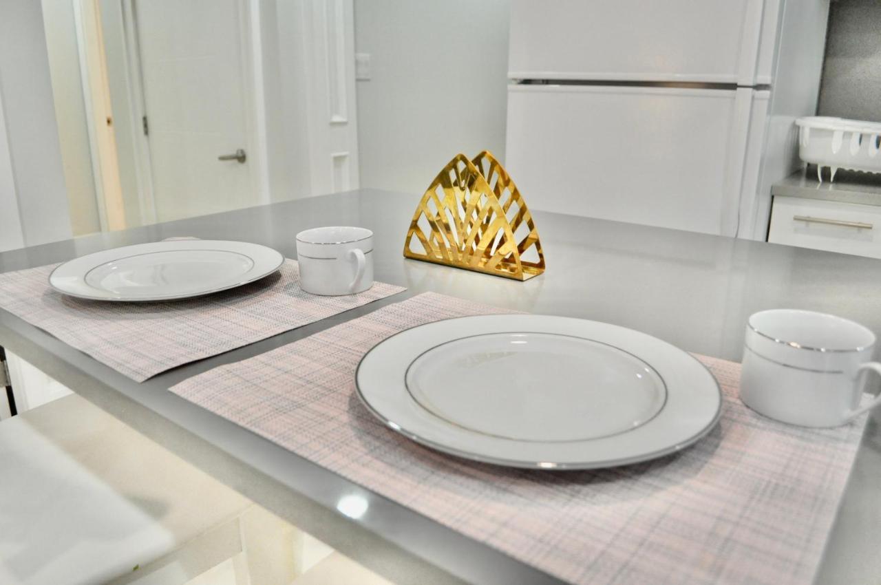 Stylish 1 Bedroom Suite In North Vancouver 10 Mins Ski מראה חיצוני תמונה